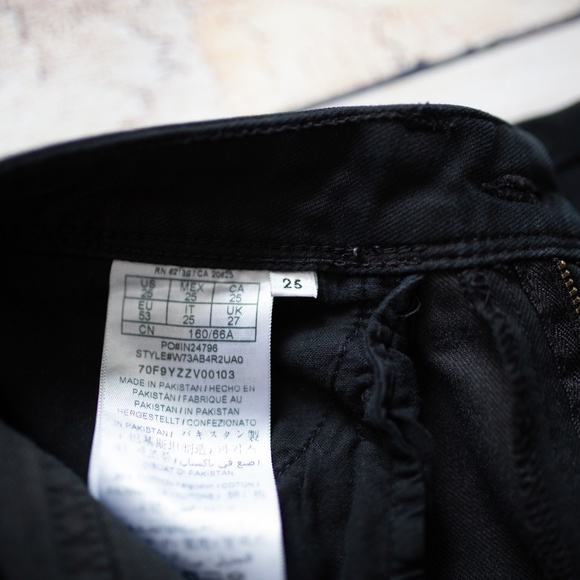 Guess Black Skinny Jeans - Picture 3 of 6